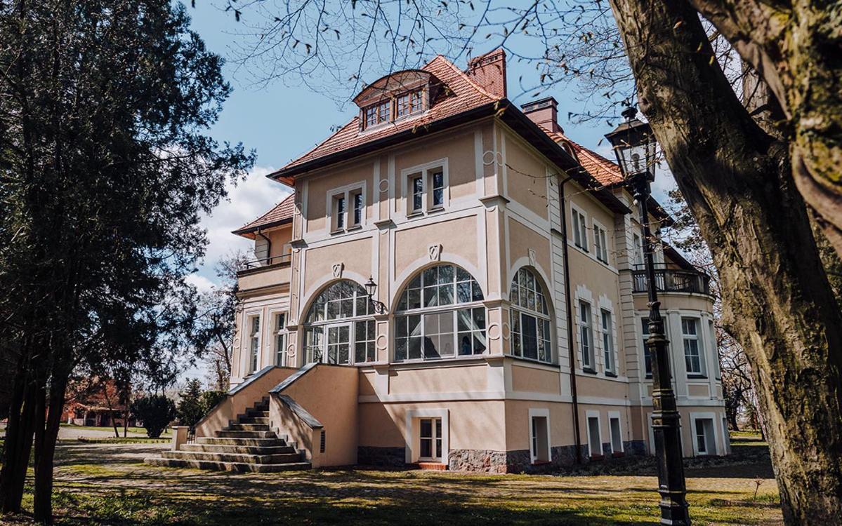 Palac W Debinie Krzeszkowice ภายนอก รูปภาพ